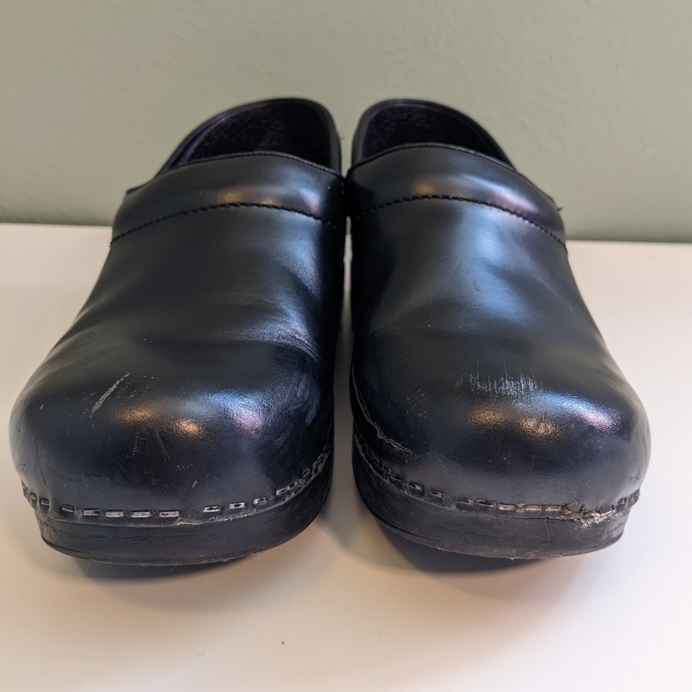 Dansko Black Slip on Clogs Size 38 - Picture 2 of 12